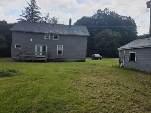 Exterior - 27 Meadow St, Proctor, VT 05765 photo 2 of 3