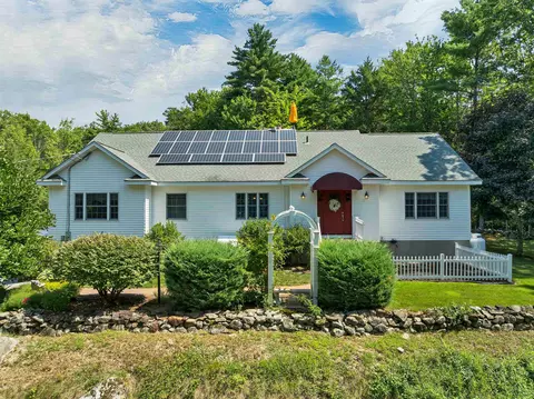 143 Middle Rd, Tuftonboro, NH 03816