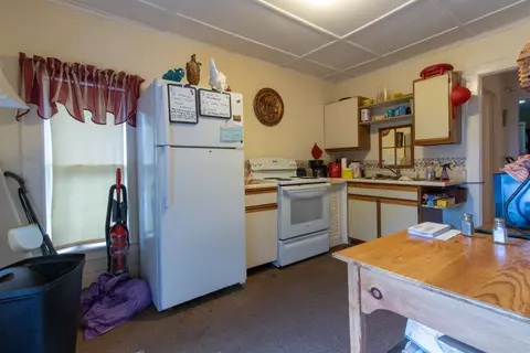 Kitchen - 68 S State St, Concord, NH 03301 photo 6 of 9