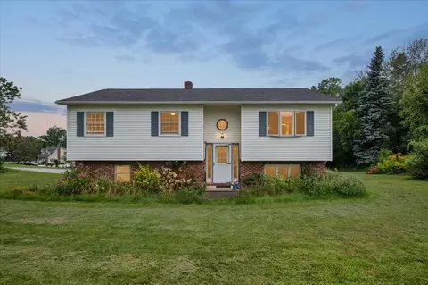 1 Ashton Dr, Saint Albans, VT 05478