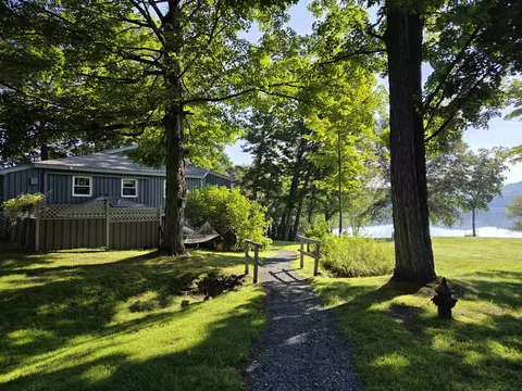 33 Landing Rd #2, Enfield, NH 03748