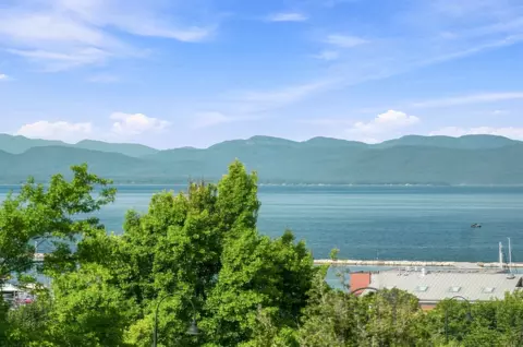 40 College St #514C, Burlington, VT 05401
