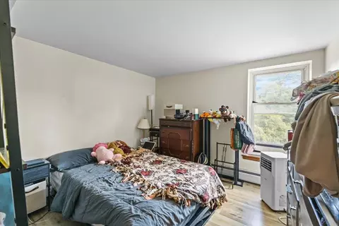 Bedroom - 54 Mill St, Barre, VT 05641 photo 7 of 11