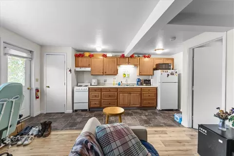 Kitchen - 54 Mill St, Barre, VT 05641 photo 4 of 7