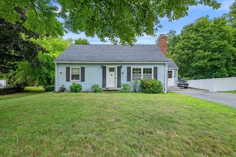 6 Marsh Ave, Salem, NH 03079