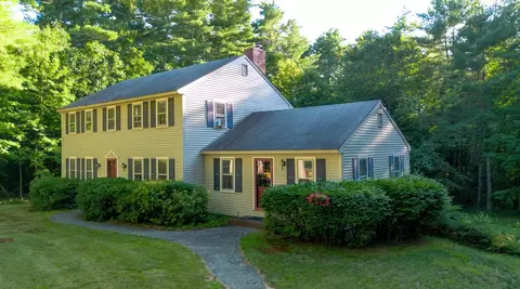 5 Southfield Rd, Amherst, NH 03031