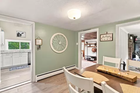 Dining - 33 Beacon Hill Rd, Derry, NH 03038 photo 2 of 4