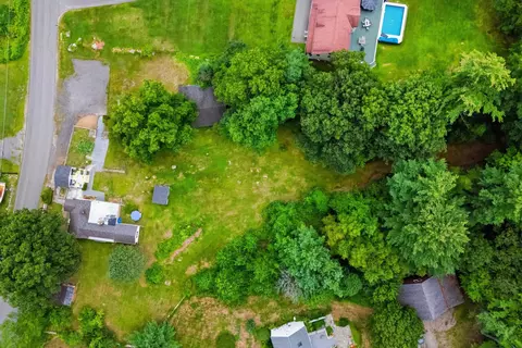 View/Area - 33 Beacon Hill Rd, Derry, NH 03038 photo 2 of 3
