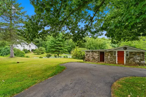 Exterior - 33 Beacon Hill Rd, Derry, NH 03038 photo 13 of 13