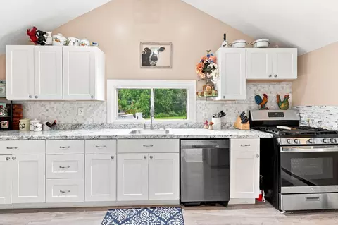 Kitchen - 33 Beacon Hill Rd, Derry, NH 03038 photo 2 of 2