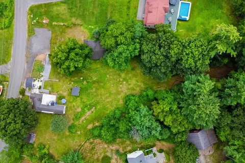 View/Area - 33 Beacon Hill Rd, Derry, NH 03038 photo 1 of 2