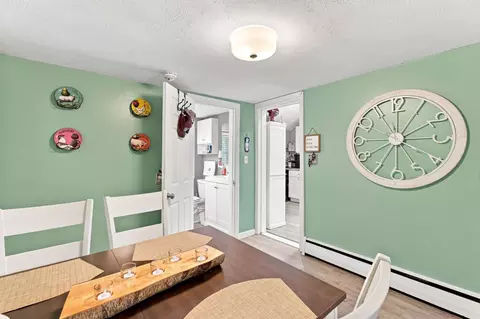 Dining - 33 Beacon Hill Rd, Derry, NH 03038 photo 4 of 4