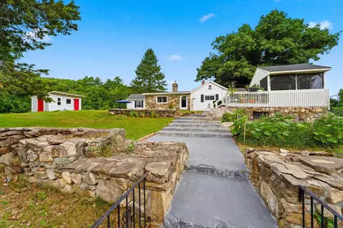 Exterior - 33 Beacon Hill Rd, Derry, NH 03038 photo 2 of 13