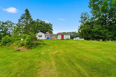 Exterior - 33 Beacon Hill Rd, Derry, NH 03038 photo 11 of 13