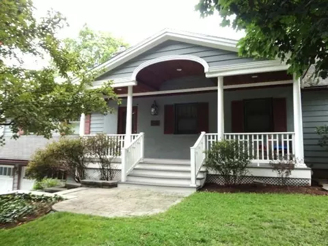 95 Crescent Rd, Burlington, VT 05401