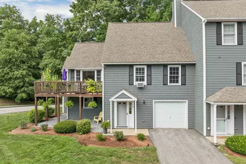 2 Rocky Ledge Rd, Merrimack, NH 03054