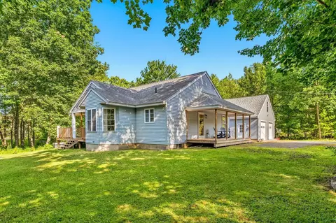 17 Donigians Way, Barrington, NH 03825