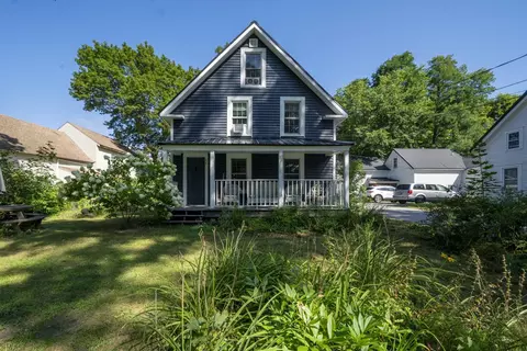 66 Crescent St, Henniker, NH 03242