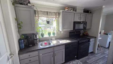 85 Coffin Rd #TRLR 17, Epping, NH 03042 photo 7