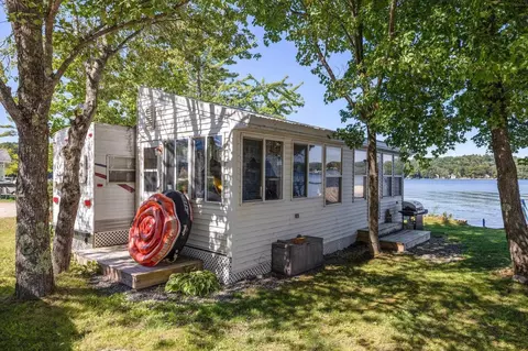 1 Morway Ln, Belmont, NH 03220