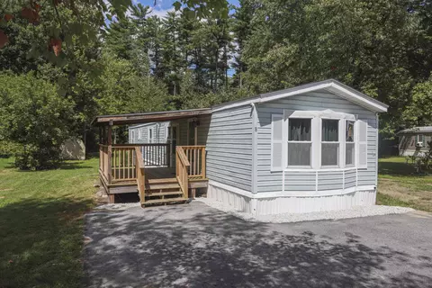 8 Mark Dr, Allenstown, NH 03275