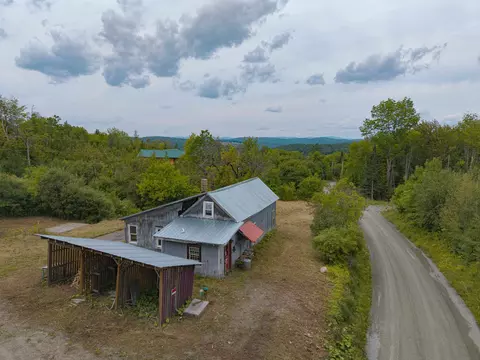 490 Long Hill Rd, Concord, VT 05824