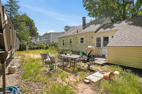 Exterior - 13 Fairfield Dr, Hampton, NH 03842 photo 4 of 6