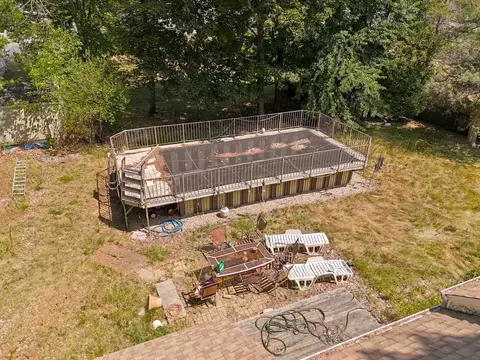 Exterior - 13 Fairfield Dr, Hampton, NH 03842 photo 6 of 6