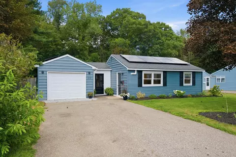 212 Holly Ln, Portsmouth, NH 03801