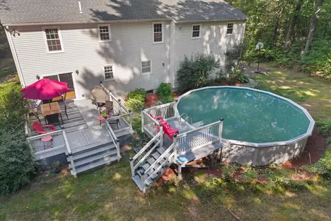 Exterior - 70 S Bow Rd, Hooksett, NH 03106 photo 8 of 9