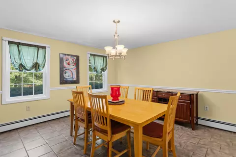 Dining - 70 S Bow Rd, Hooksett, NH 03106 photo 4 of 4