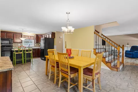 Dining - 70 S Bow Rd, Hooksett, NH 03106 photo 2 of 4