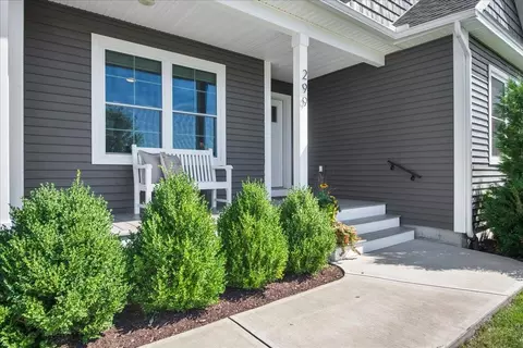 Exterior - 299 Commodore Dr, Vergennes, VT 05491 photo 7 of 9