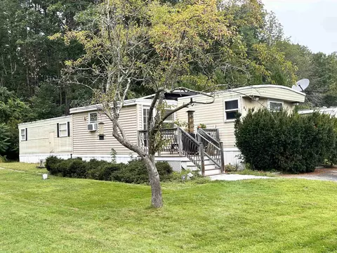 84 Hilton Ave, Exeter, NH 03833