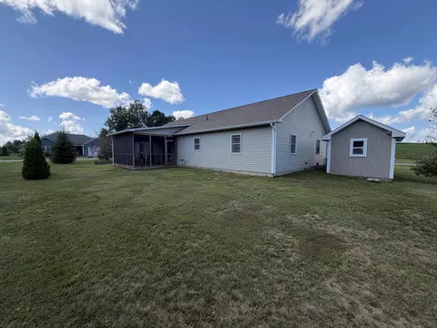 Exterior - 200 Dashner Cir, Derby Line, VT 05830 photo 7 of 10