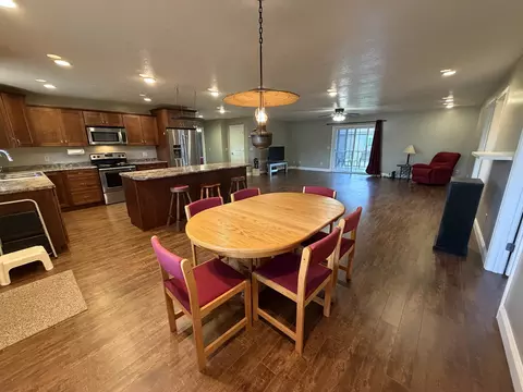 Dining - 200 Dashner Cir, Derby Line, VT 05830 photo 1 of 2