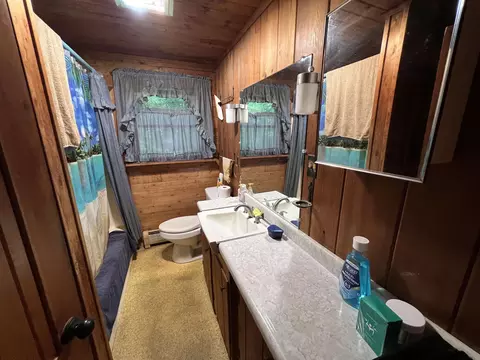 Bath - 8 Penny Ave, Stratton, VT 05360 photo 1 of 1