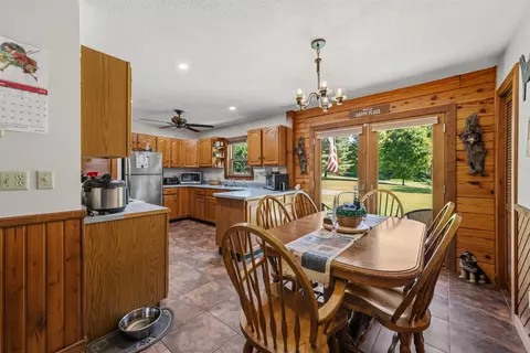 Dining - 162 S Lunenburg Rd, Lunenburg, VT 05906 photo 2 of 2