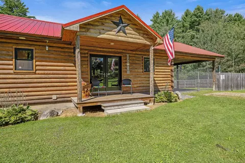 Exterior - 162 S Lunenburg Rd, Lunenburg, VT 05906 photo 2 of 22