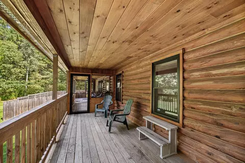 Exterior - 162 S Lunenburg Rd, Lunenburg, VT 05906 photo 5 of 22