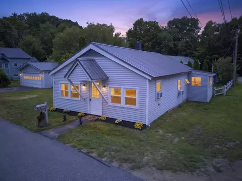 57 Overland St, Laconia, NH 03246