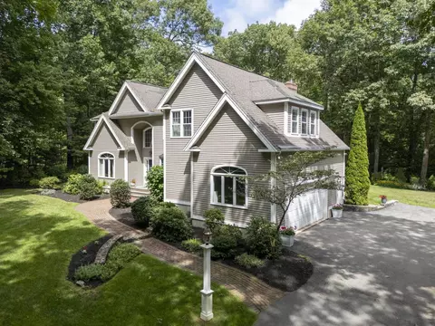 Exterior - 50 Gale Rd, Hampton, NH 03842 photo 3 of 9