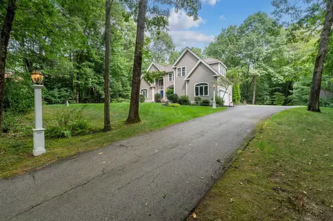 Exterior - 50 Gale Rd, Hampton, NH 03842 photo 5 of 9