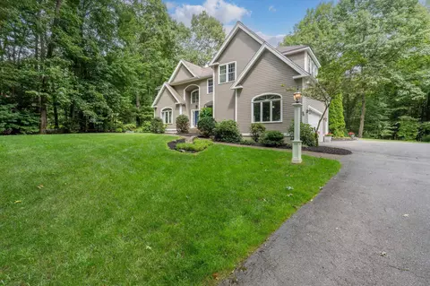 Exterior - 50 Gale Rd, Hampton, NH 03842 photo 4 of 9
