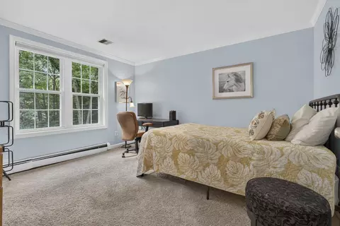 Bedroom - 50 Gale Rd, Hampton, NH 03842 photo 3 of 6