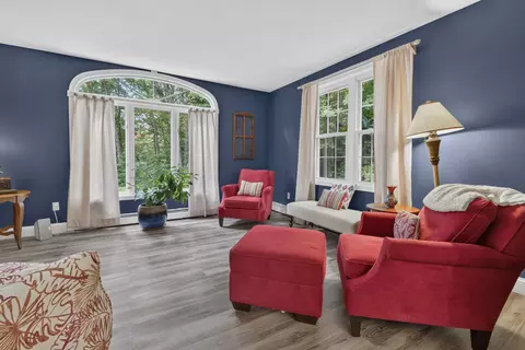 Living - 50 Gale Rd, Hampton, NH 03842 photo 2 of 5