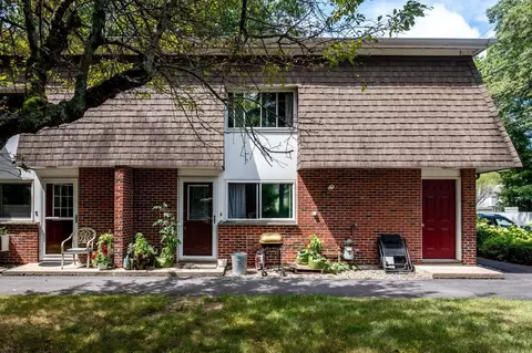 777 Middle Rd #6, Portsmouth, NH 03801