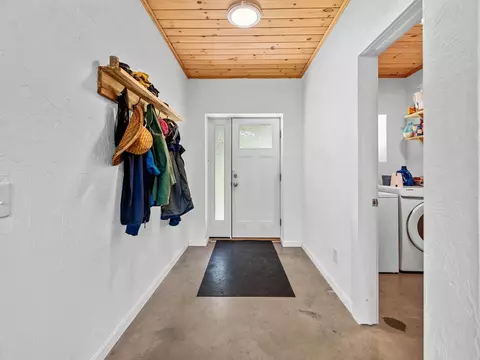 Entry Way - 48 Carlson Rd, Worcester, VT 05682 photo 1 of 4