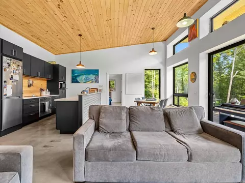 Living - 48 Carlson Rd, Worcester, VT 05682 photo 3 of 6