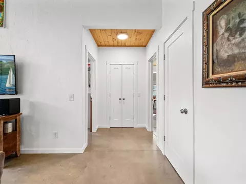 Entry Way - 48 Carlson Rd, Worcester, VT 05682 photo 3 of 4